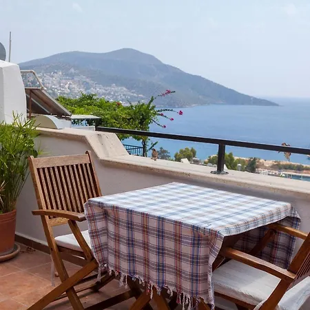 Konukevi Turk Evi 3*