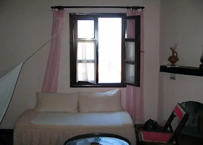 Turk Evi Kalkan